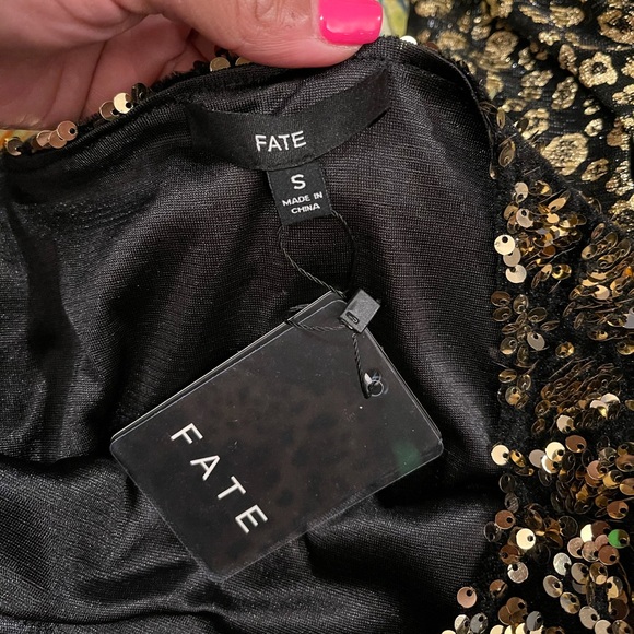 FATE sequins crop top - Picture 5 of 5